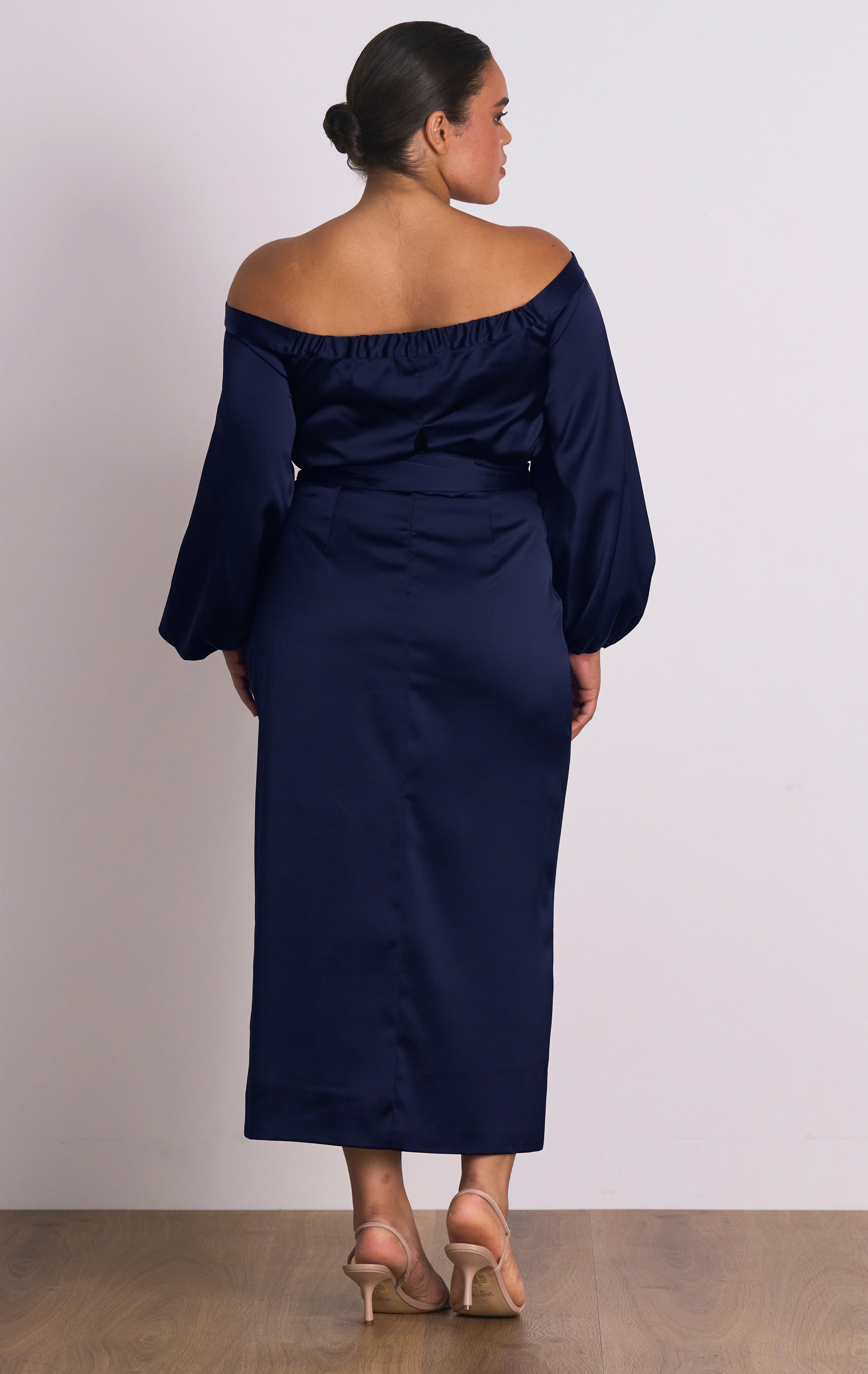 Dreamland Navy Blue Off Shoulder Long Sleeve Midi Dress PASDUCHAS Dreamland Navy Blue Off Shoulder Long Sleeve Midi Dress PASDUCHAS