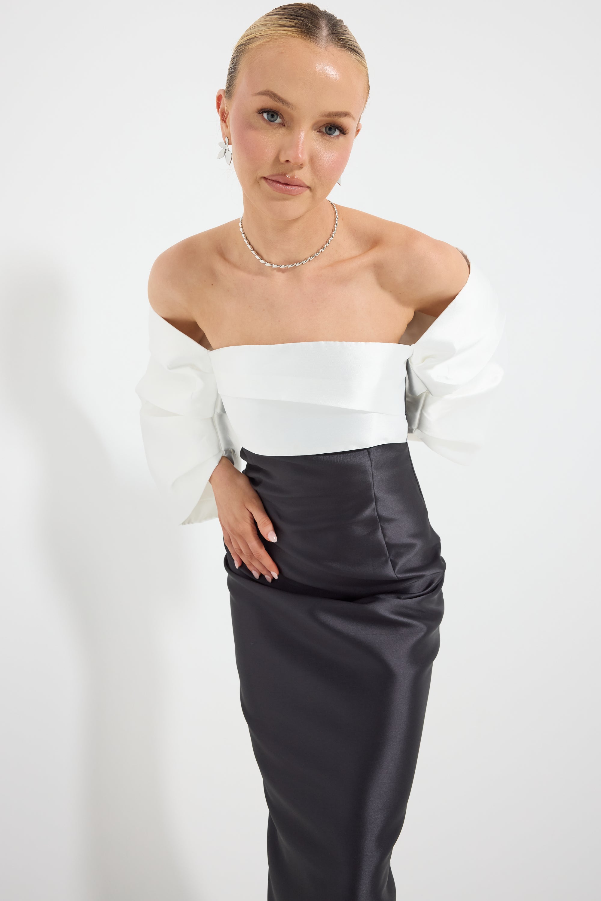 Matilda Shoulder Midi